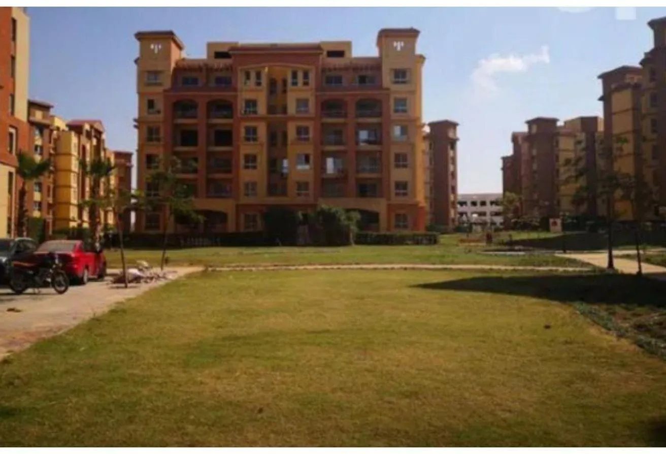 Rent in Degla Palms: شقة للإيجار - غير مفروشة  دجلة بالمز، طريق الواحات