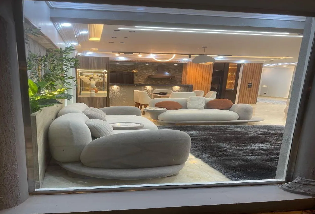 Gallery Image 19