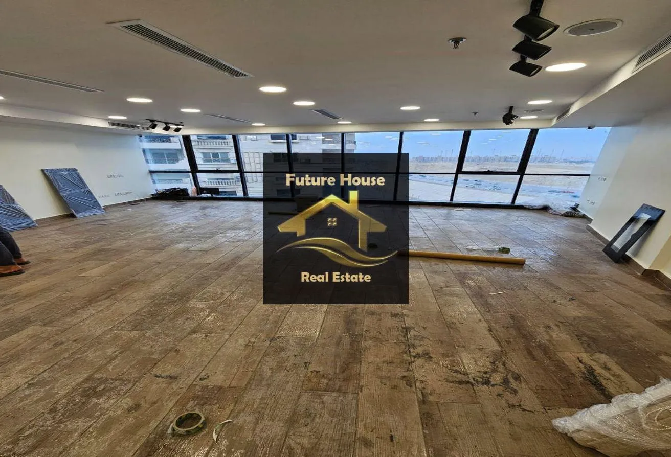 Rent in Trivium Square: مكتب ادارى Open Area مبني ريحانة بلازا للشركات
