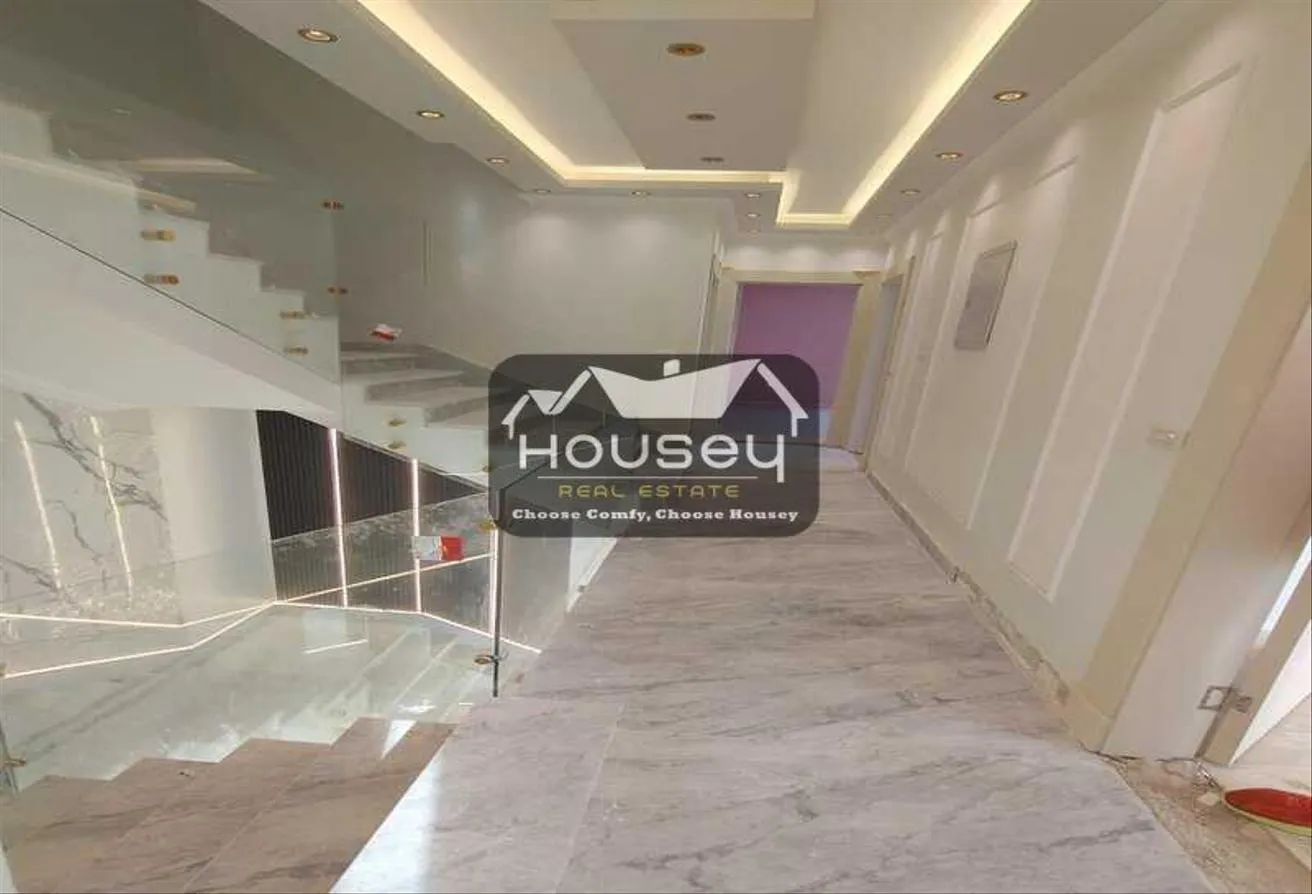 Sale in Hyde Park: Own it Now! 3 Floors Villa Feel the Luxury