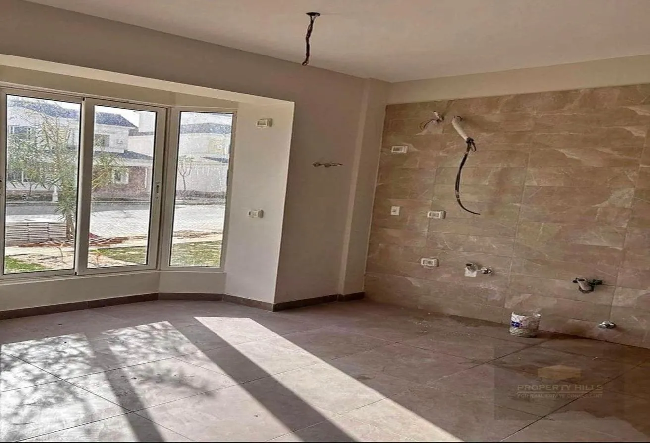 Sale in Joya: RTM Apt with Garden near Mall of Arabia installmen