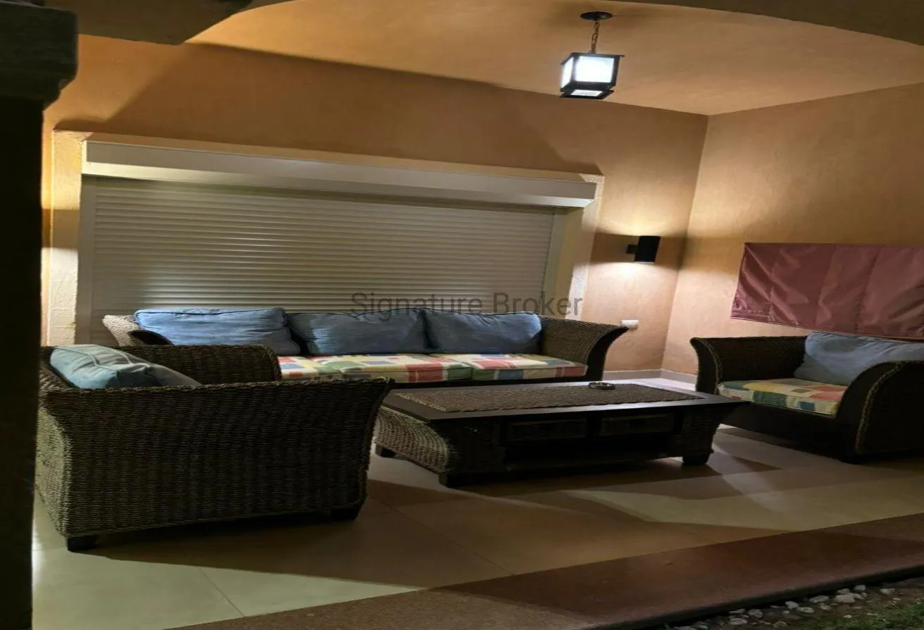 Gallery Image 18