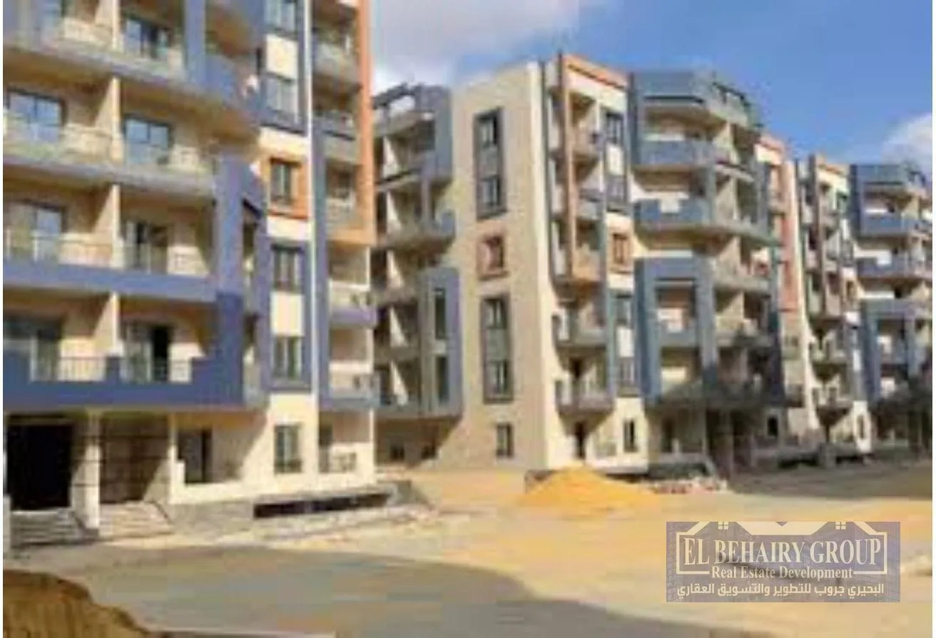 Sale in 5th Settlement Compounds: شقة للبيع في التجمع الخامس كمبوند ريناد سيتي