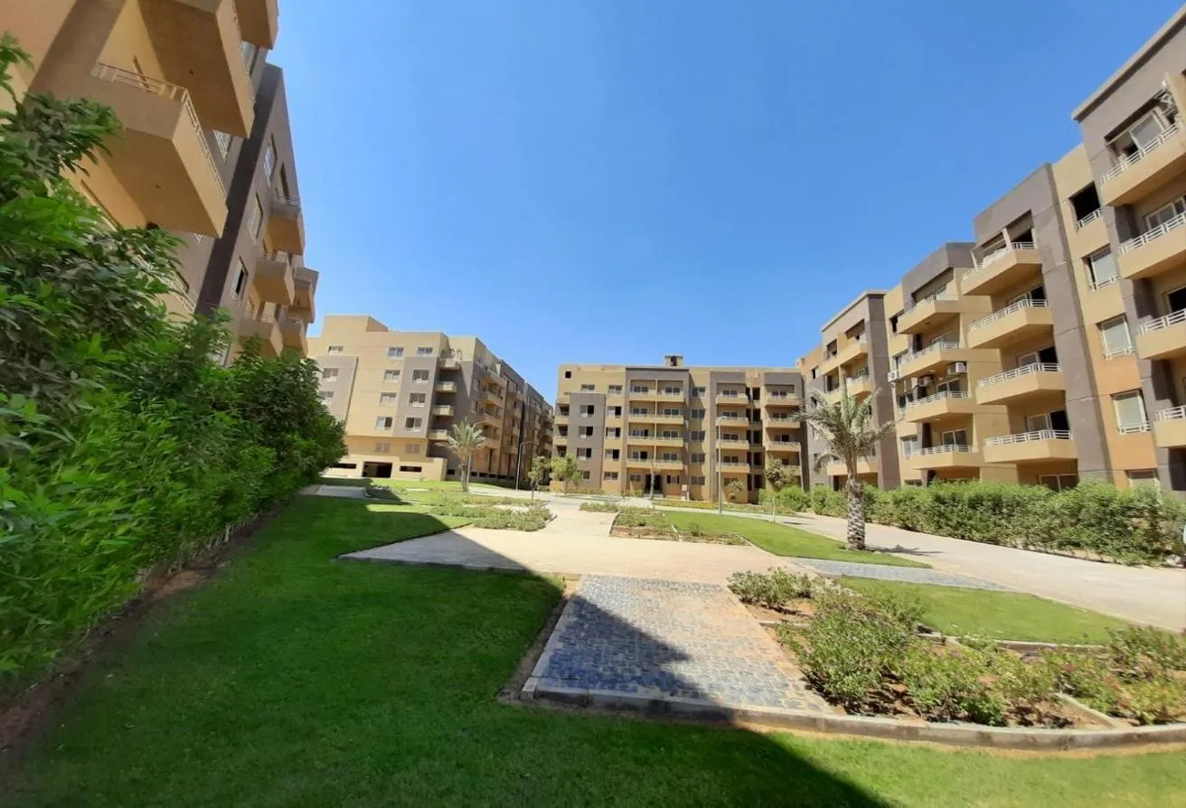 Sale in Katameya Gardens: استلم شقتك فورى فى كمبوند القطاميه جاردنز