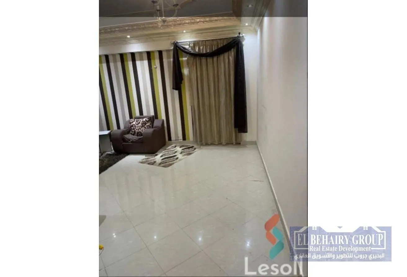Rent in The 1st Settlement: شقة للايجار مفروش تشطيب جيد في التجمع الاول