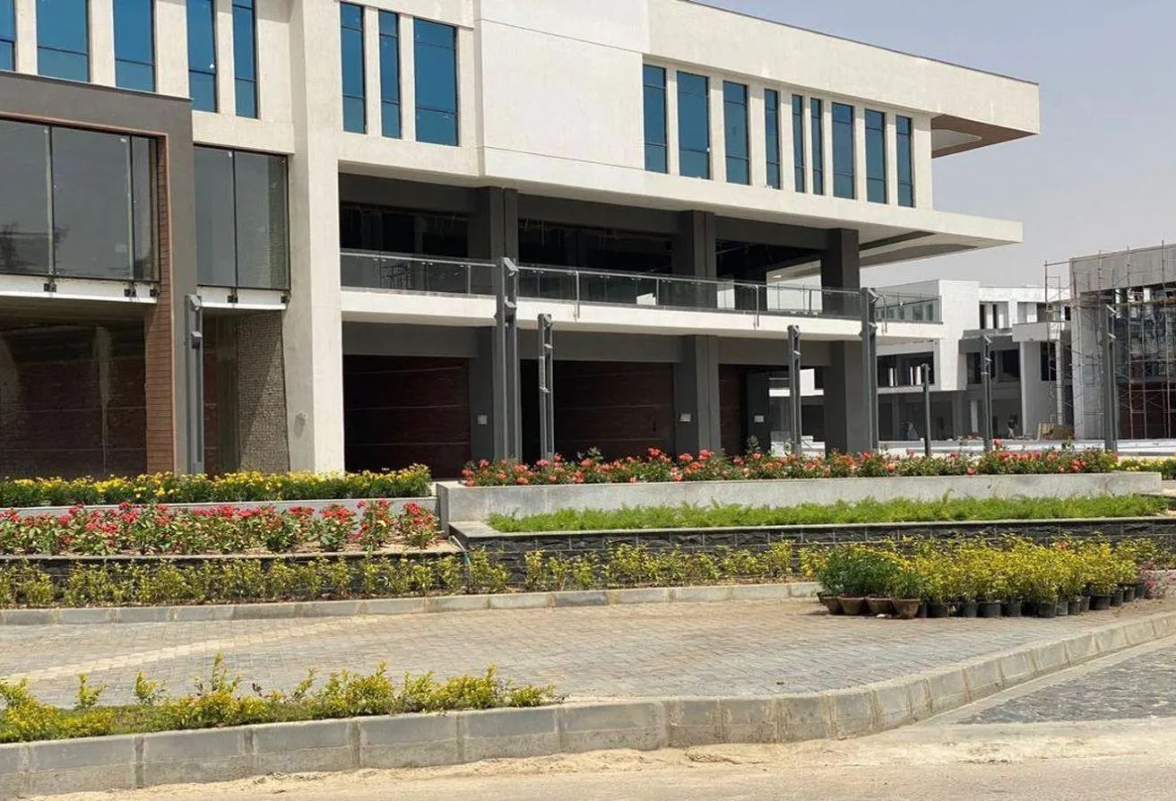 Sale in 6 October City: Finished office ready to move+installments 3 years