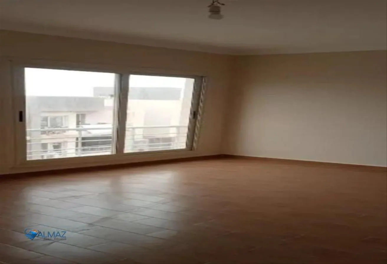 Rent in El Koronfel: Apartment for rent in Dar Misr Al Qronfol Compound