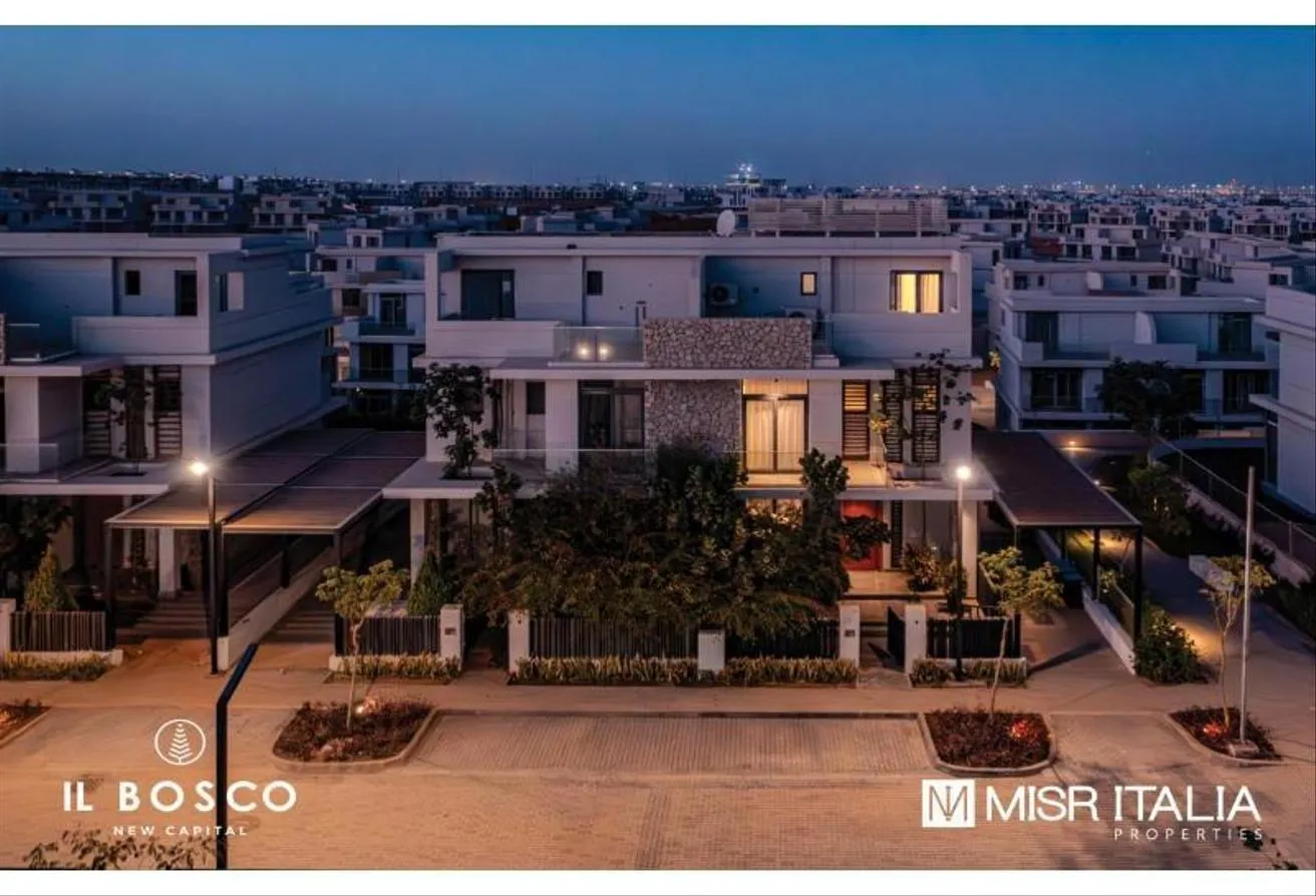 Sale in IL Bosco City: Twin house for sale + double view in il Bosco City