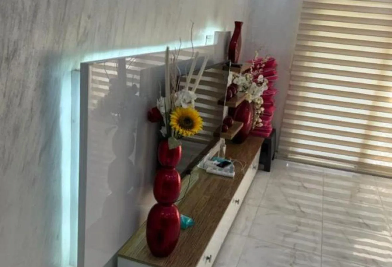 Gallery Image 9