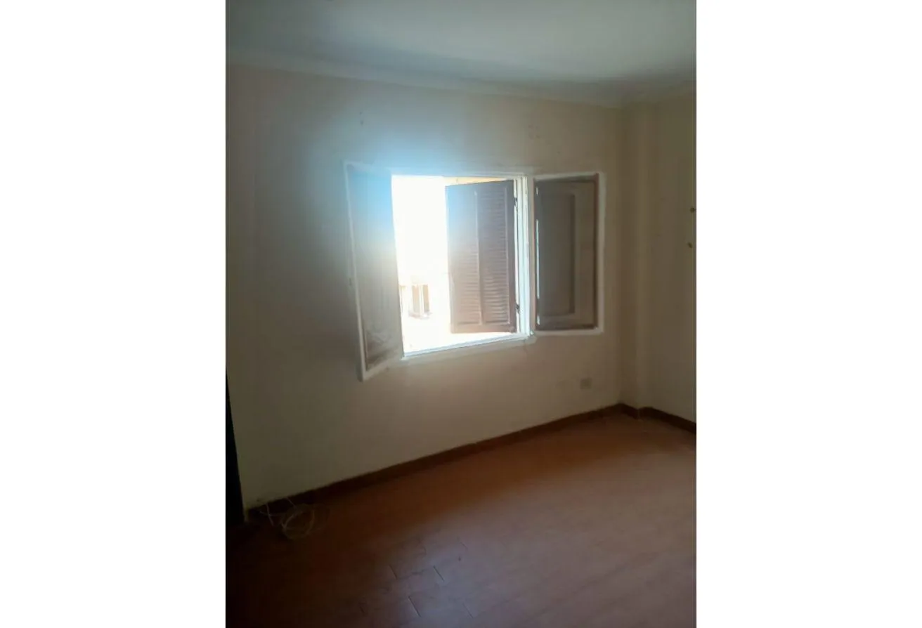 Sale in West Arabella: شقة للبيع بعمارات البترول بالقرب من ارابيلا بلازا