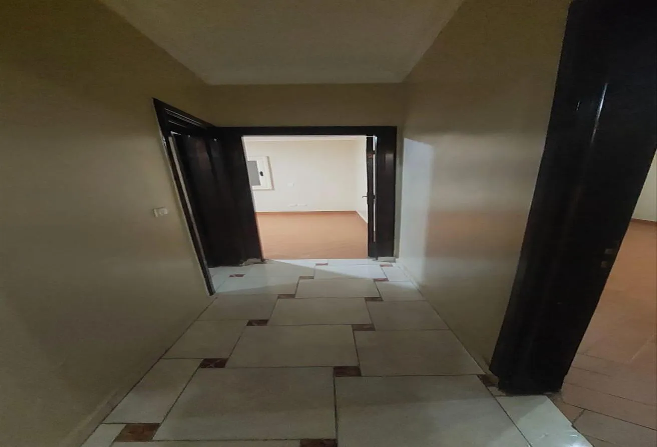 Rent in 4th District: للايجار بالحي الرابع اكتوبر علي الكفراوي3غرف9الاف