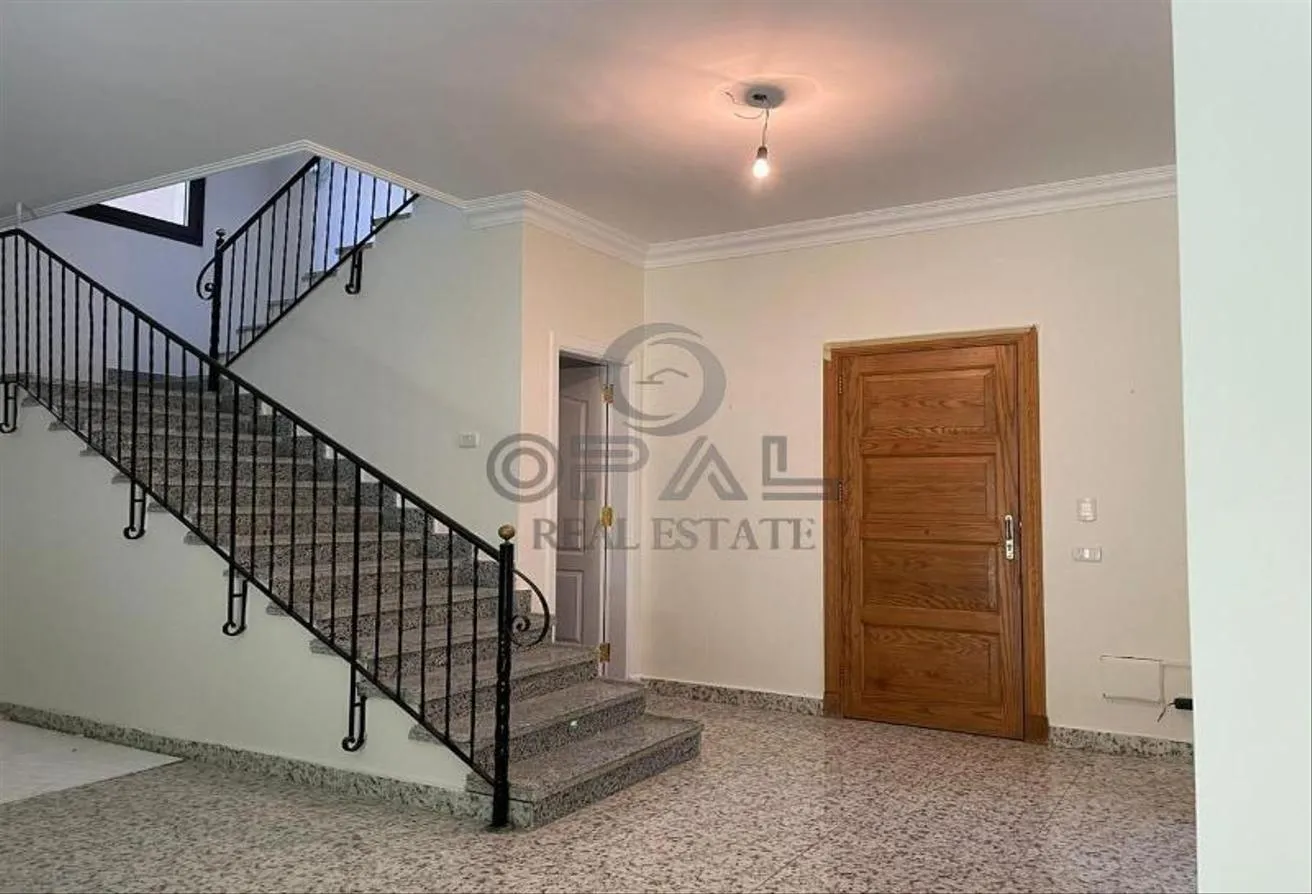 Rent in Casa: Duplex ground for rent in Casa Beverly (3bd+nanny)