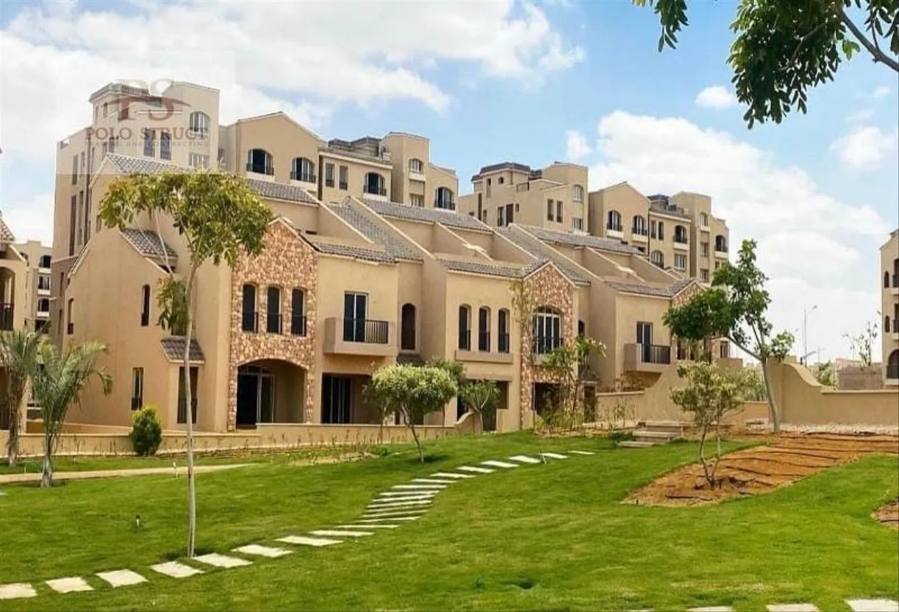 البيع في جرين سكوير: للبيع ميدل تاون هاوس 260-نصف تشطيب- استلام فوري 