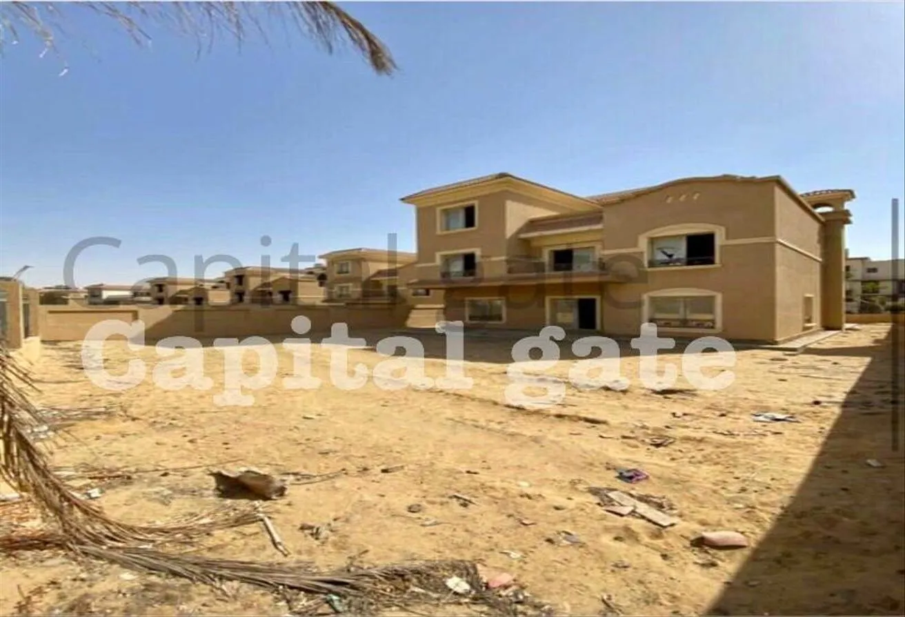 Sale in Les Rois: amazing villa- prime location-elevator -Les Rois.