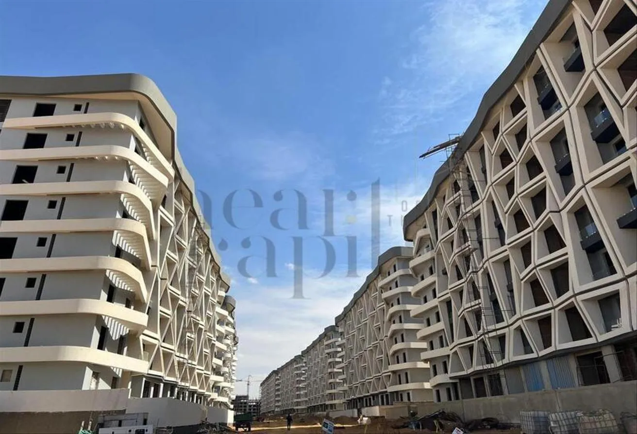Sale in Midtown Condo: Apartment for Sale in Midtown Condo – 210 sqm