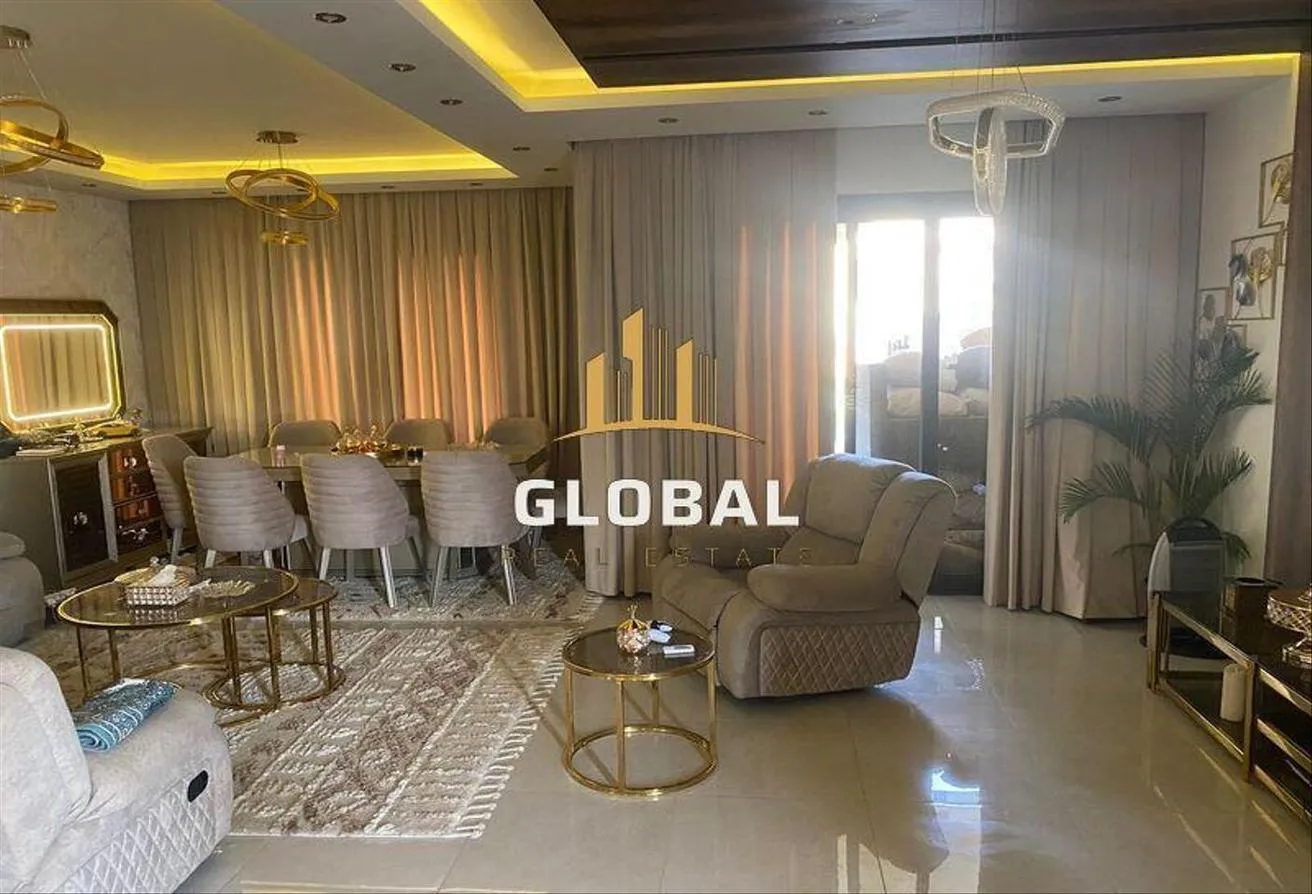 للايجار في ميفيدا: تاون هاوس نصف مفروش +ناني روم بفيو جاردن مفتوح 