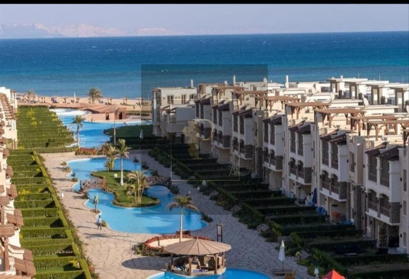 البيع في بلو بلو: للبيع فى بلو بلو السخنه شاليه متشطب بالكامل 
