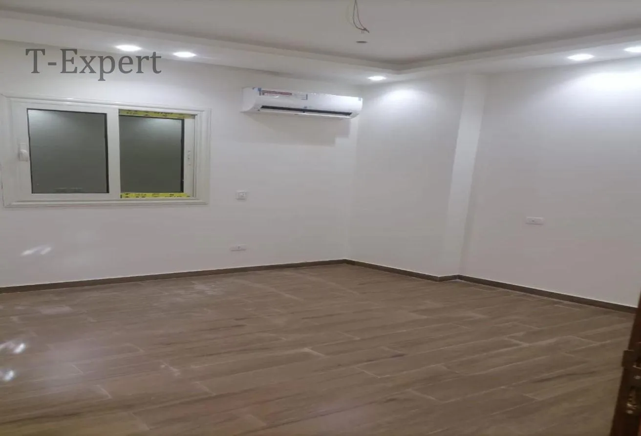 البيع في عمارات الاندلس: شقه استلام فورى تشطيب الترا سوبر لوكس خطوات من 90 