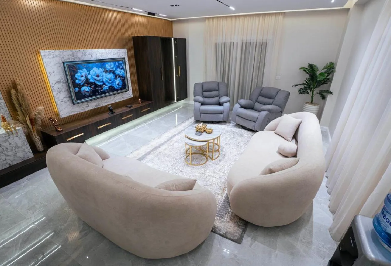 Gallery Image 9