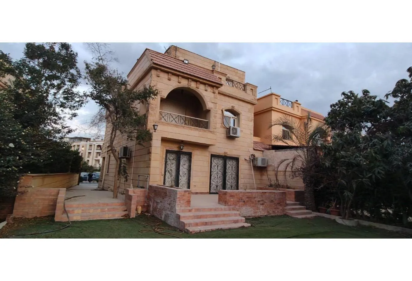 البيع في حدائق المهندسين: فيلا للبيع كمبوند حدائق المهندسين توين هاوس 