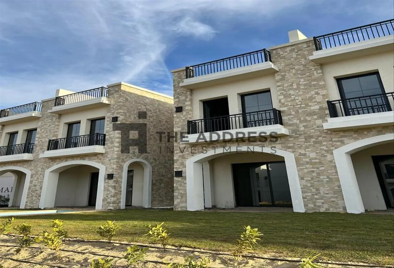 Sale in The Wonder Marq: Townhouse finished lagoon view installment 12 year