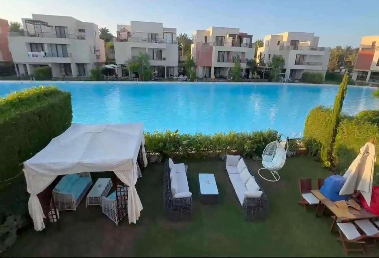 Sale in Marassi: standalone villa at marassi | first row lagoon