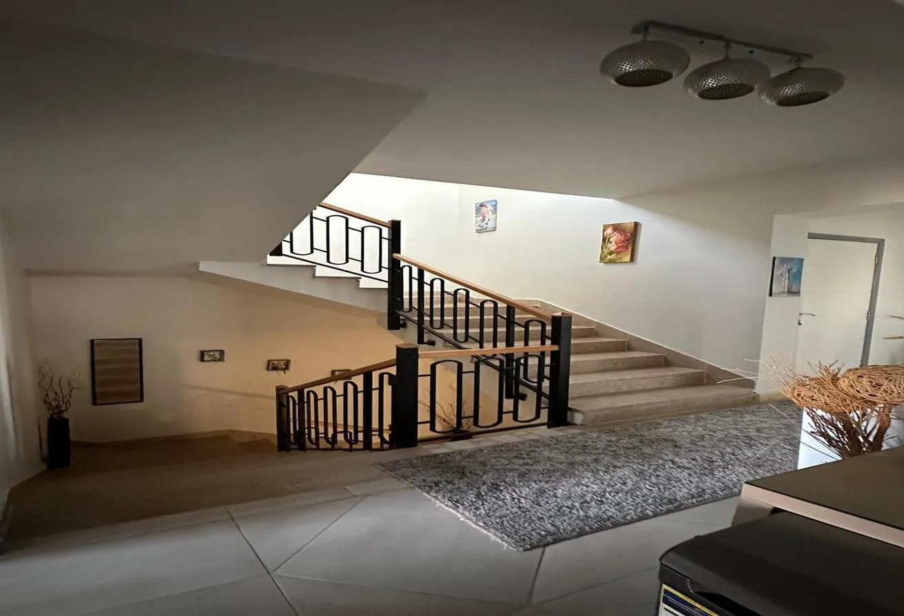 Gallery Image 9