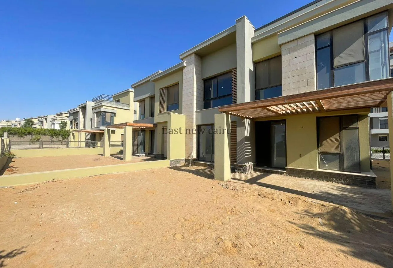 Sale in Villette: Large villa, best location in Villette Settlement