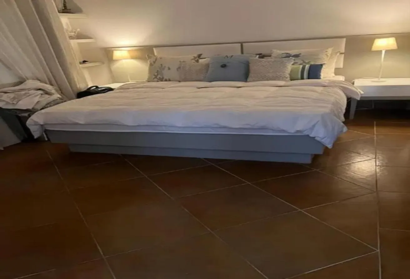 Gallery Image 12