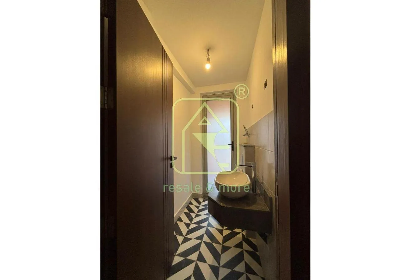 للايجار في بالم هيلز بالم باركس: Finished apartment for rent in Palm Parks Compound 