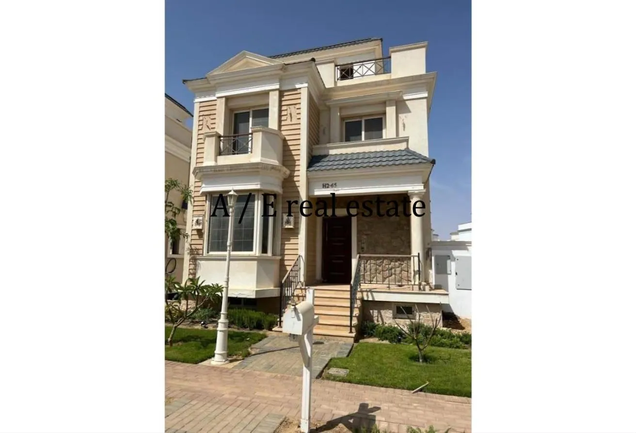 Sale in Mountain View Giza Plateau: تاون هاوس فى اكتوبر كمبوند جراند هايتس  تشطيب فاخر