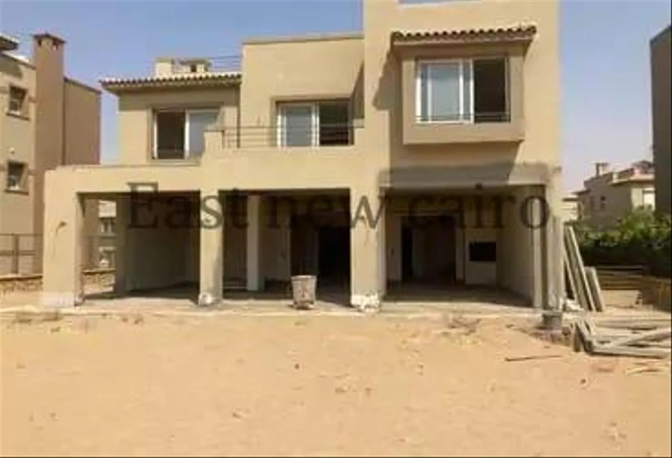 البيع في بالم هيلز قطامية: فيلا مستقله للبيع موقع مميز في pk1 