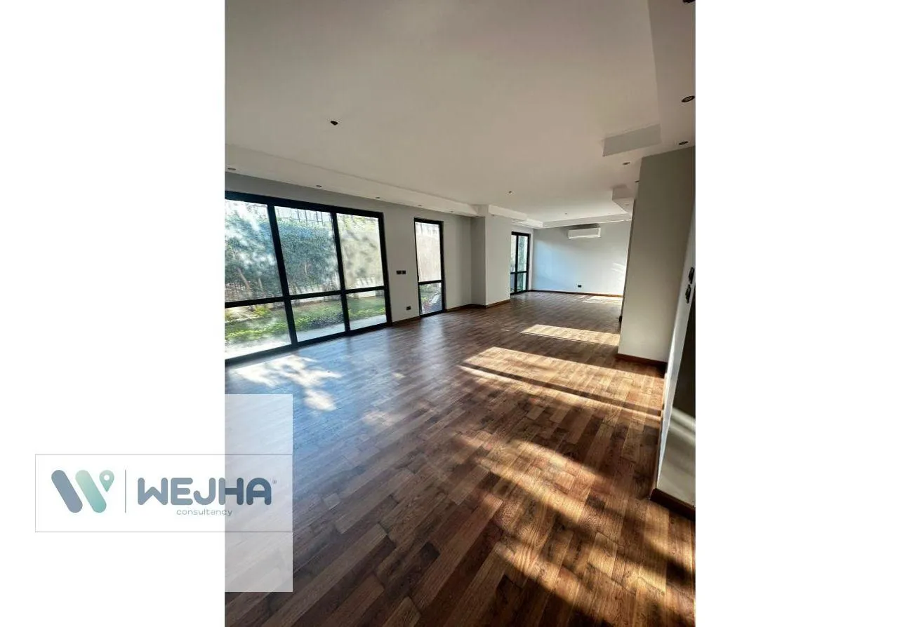 Rent in Westown: very prime  location semi furnished ready to move