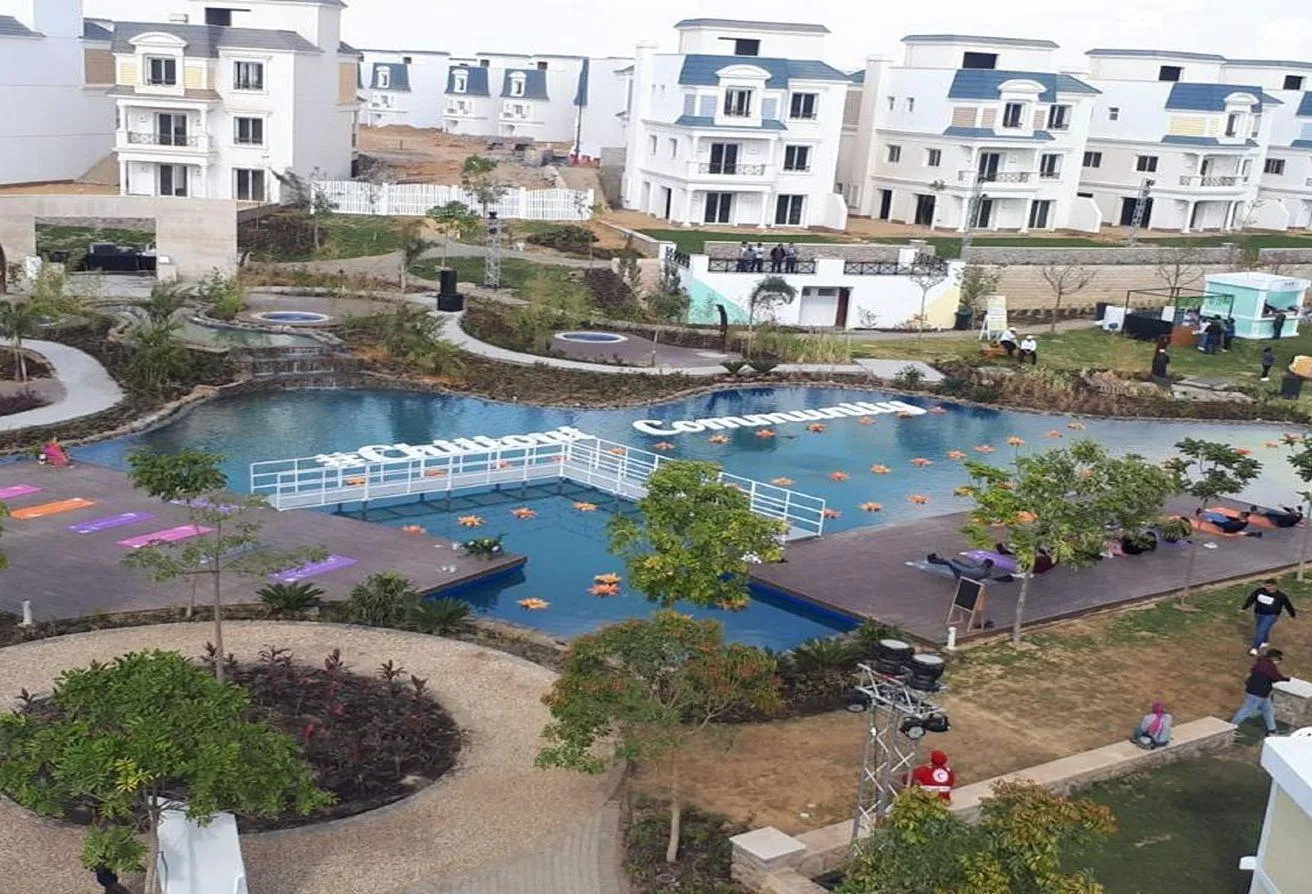 البيع في ماونتن فيو تشيل اوت بارك: تاون هاوس ميدل ريسيل مرحله Lakeside مقدم 6 مليون 
