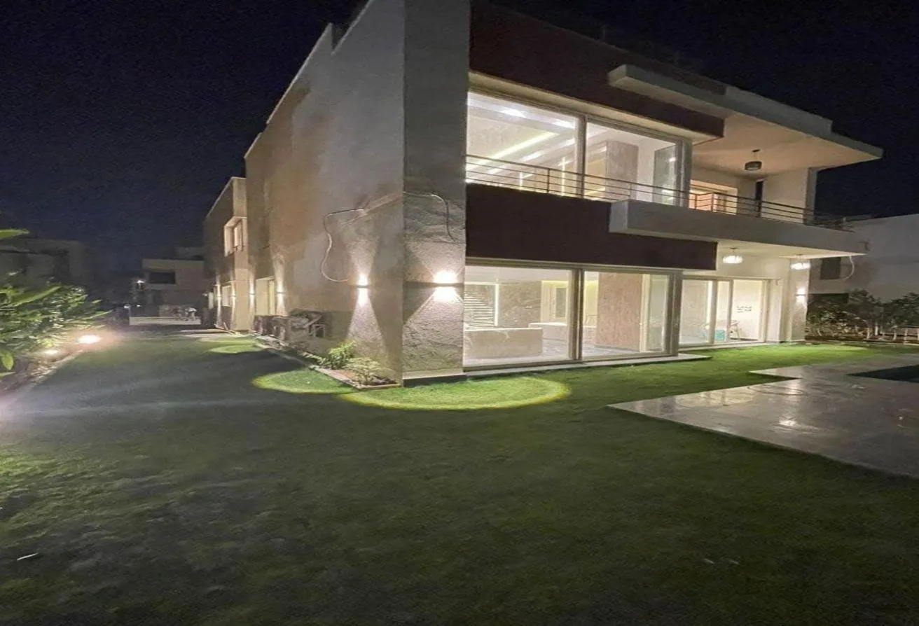 Sale in The Crown: Luxury Standalone Type D in The Crown palm hills