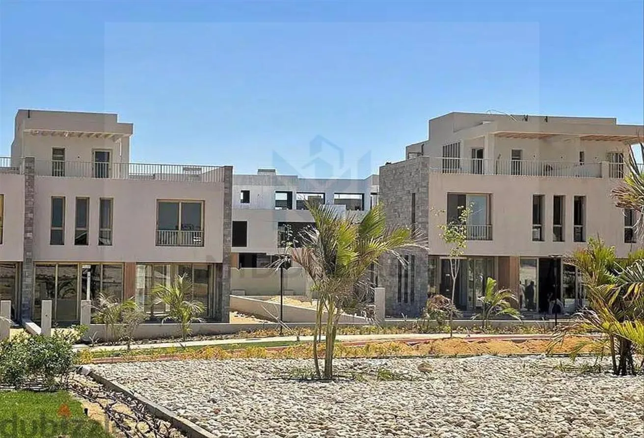 Sale in The City of Odyssia: town house delivered prime location , odyssia