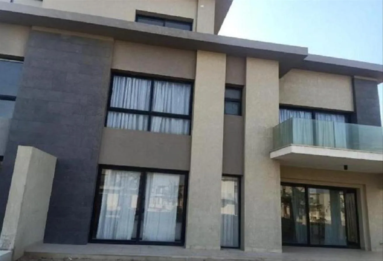 Sale in Swan Lake: Townhouse Corner For Sale in Swan Lake Residences