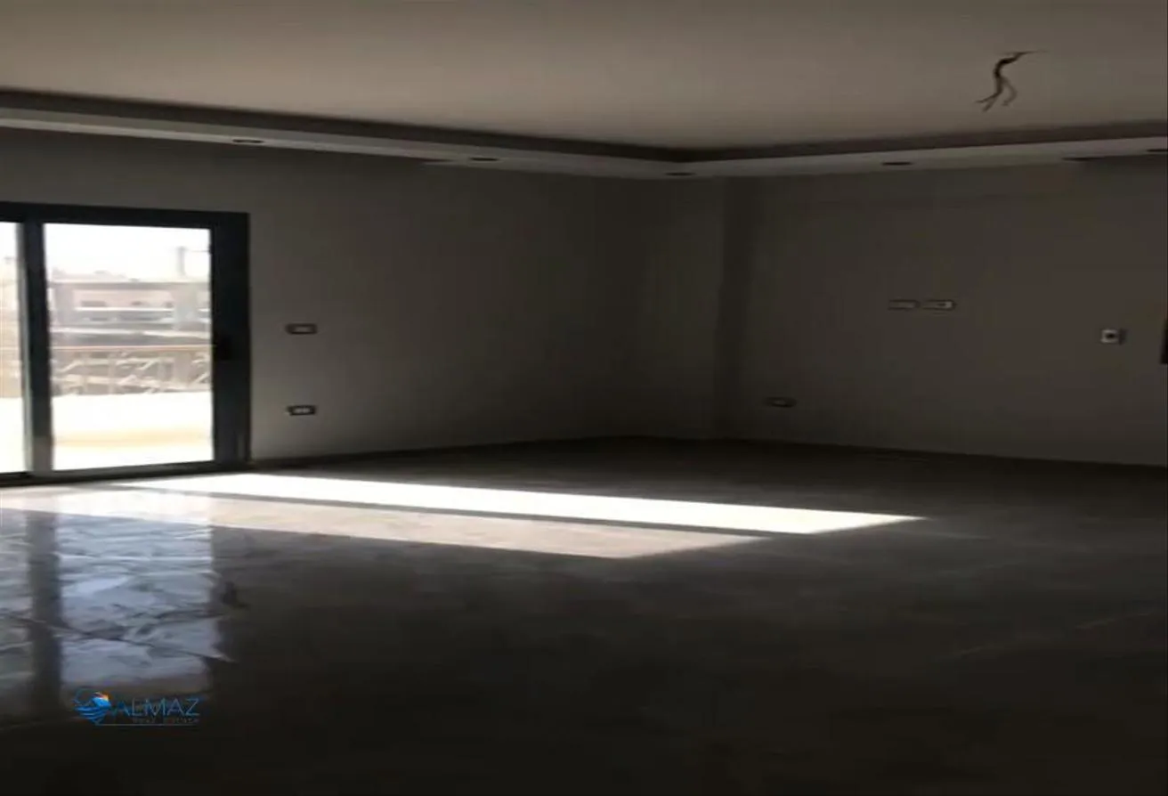 Rent in El Koronfel: Apartment for rent in Al Qronfol Villas