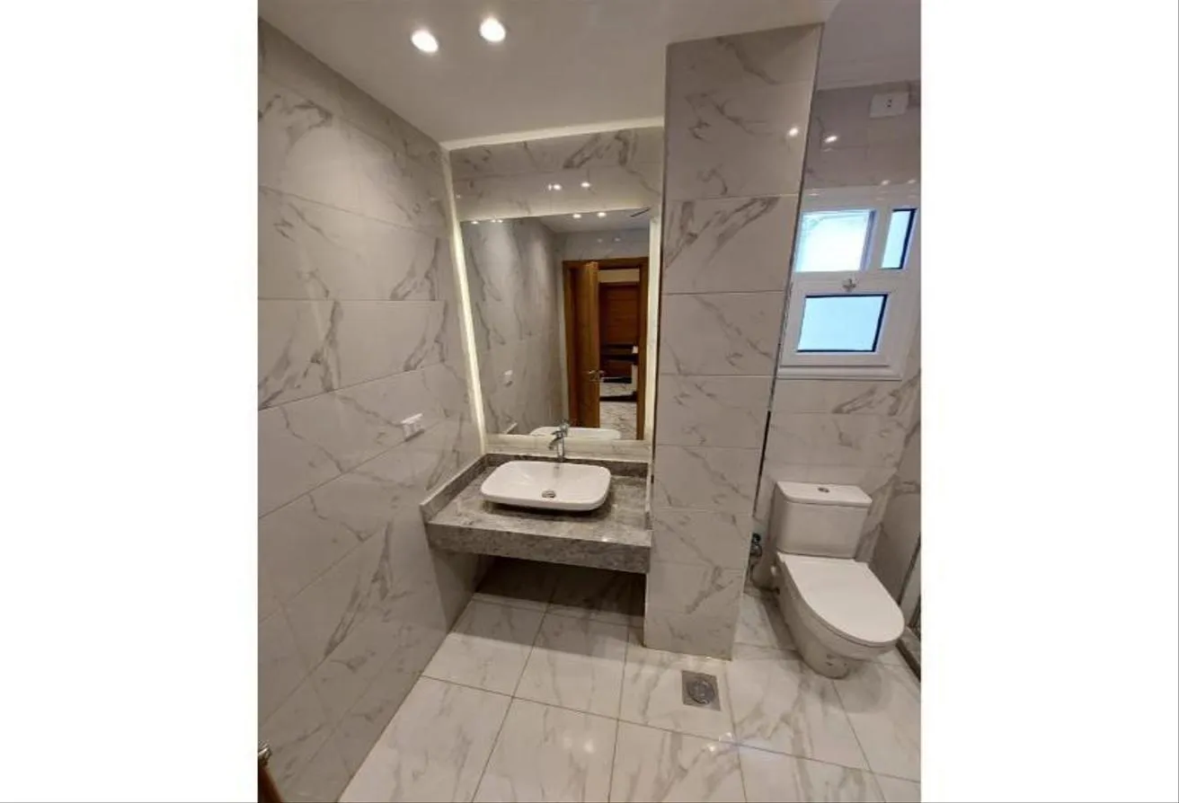 Gallery Image 16