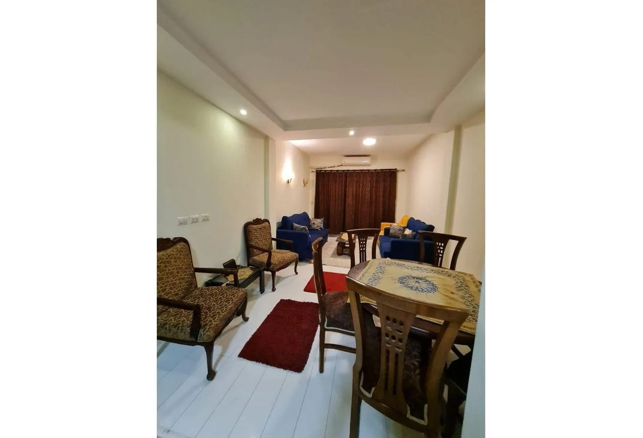 Sale in The Address: شقه للبيع في كمباوند زا ادرس دور ارضي بحديقه 120م