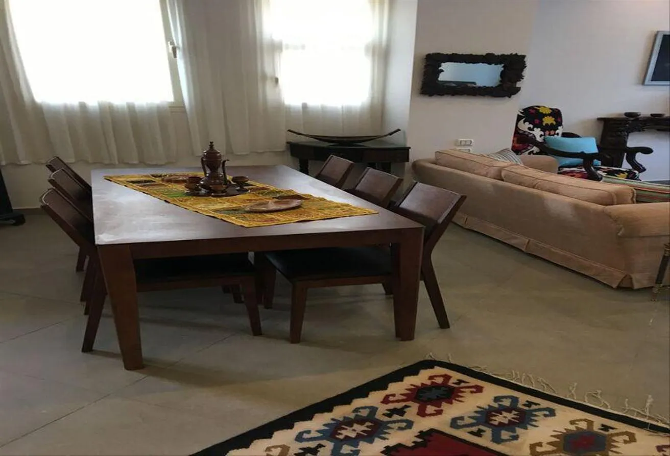 Gallery Image 14