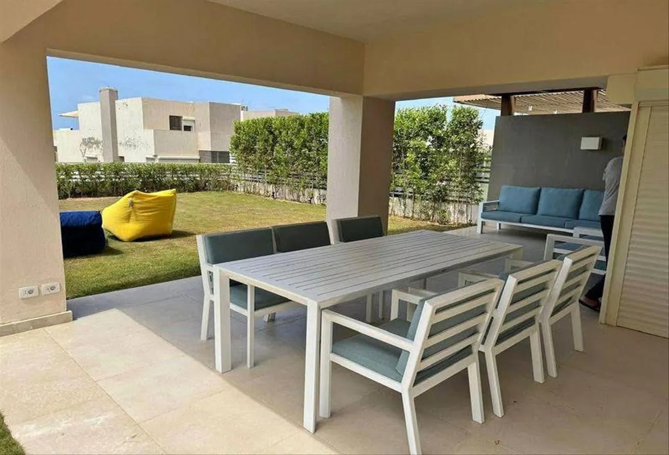 Sale in Hacienda West: Finished Senior Chalet sea view in Hacienda West