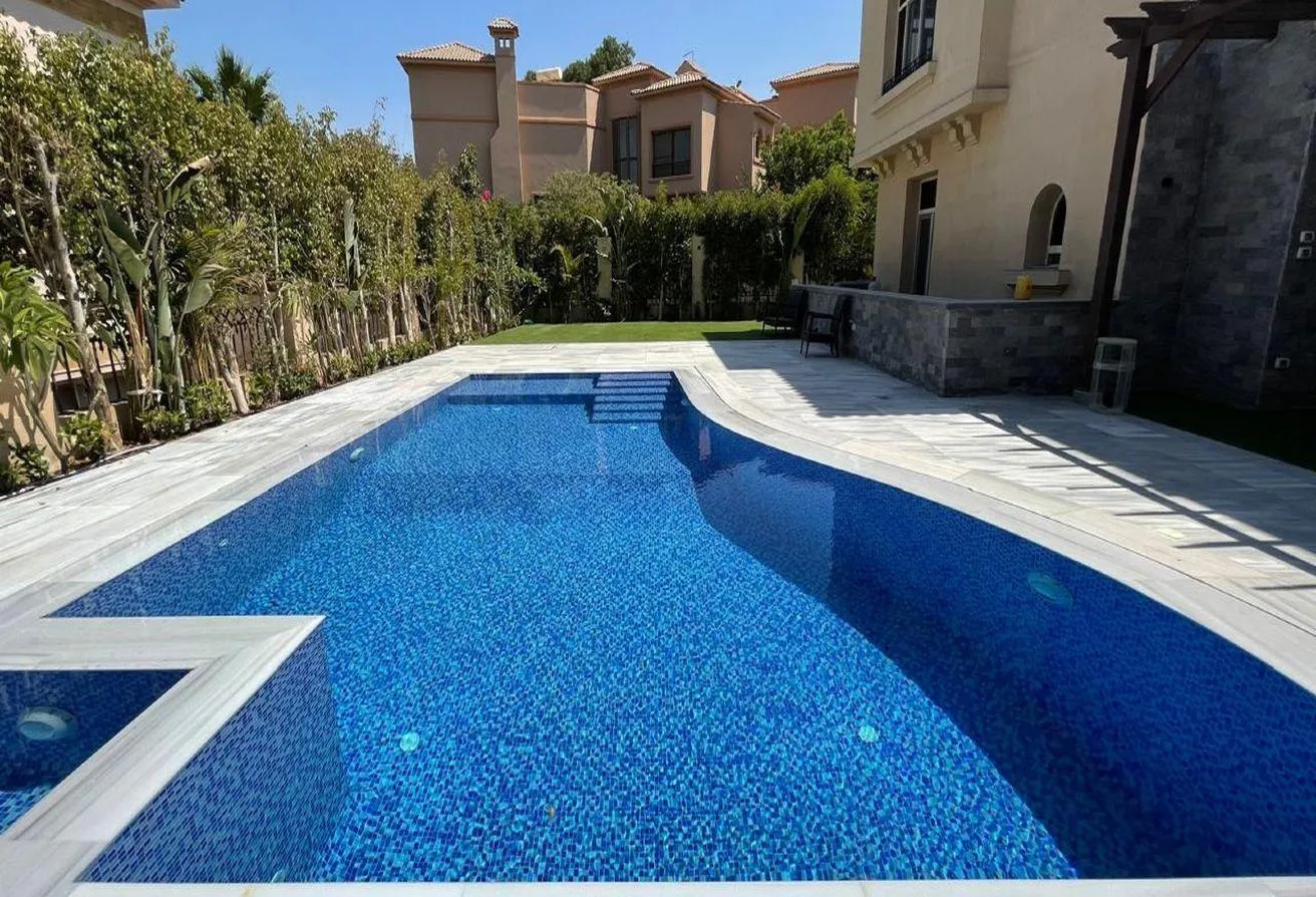 Rent in New Giza: Standalone villa for Rent in New Giza Area