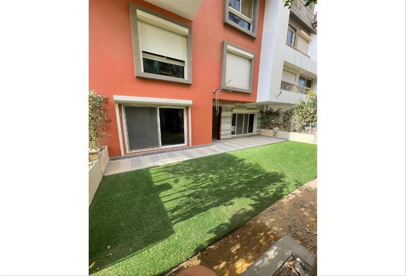 Sale in Amorada: luxurious duplex with private garden