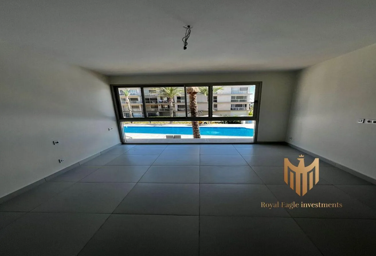 Sale in Marassi: شاليه للبيع في مارينا ويست علي حمام السباحه مباشره