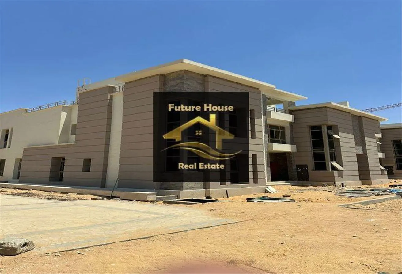 Sale in La Fontaine Province: تاون هاوس 267م للبيع بكمبوند La Fontaine