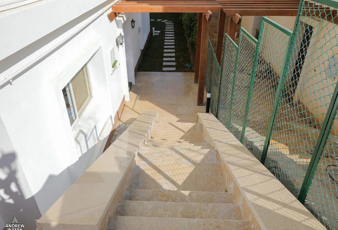 Gallery Image 15