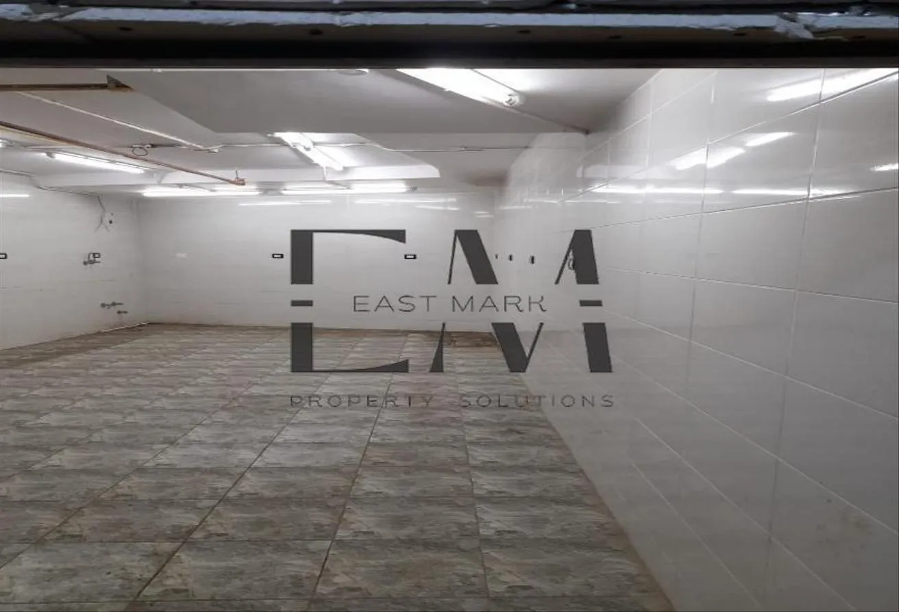 Rent in South Investors Area: Central warehouse or kitchen in South Investors