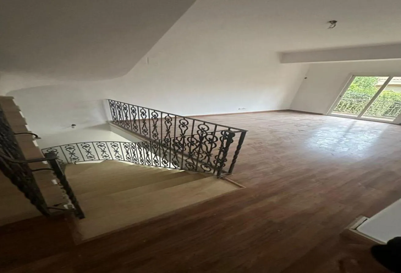 Gallery Image 10