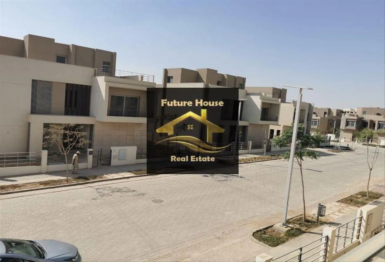 Sale in Palm Hills New Cairo: توين هاوس 384م للبيع بكمبوند بالم هيلز نيو كايرو